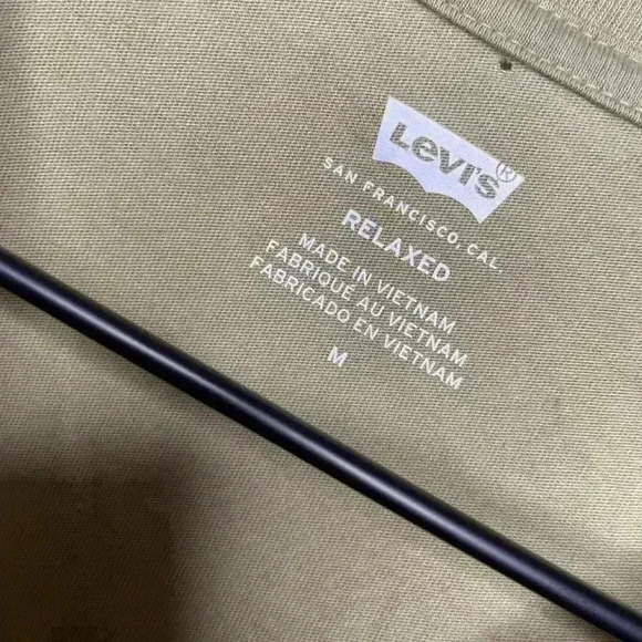 Levi’s Top - Picture 5 of 7